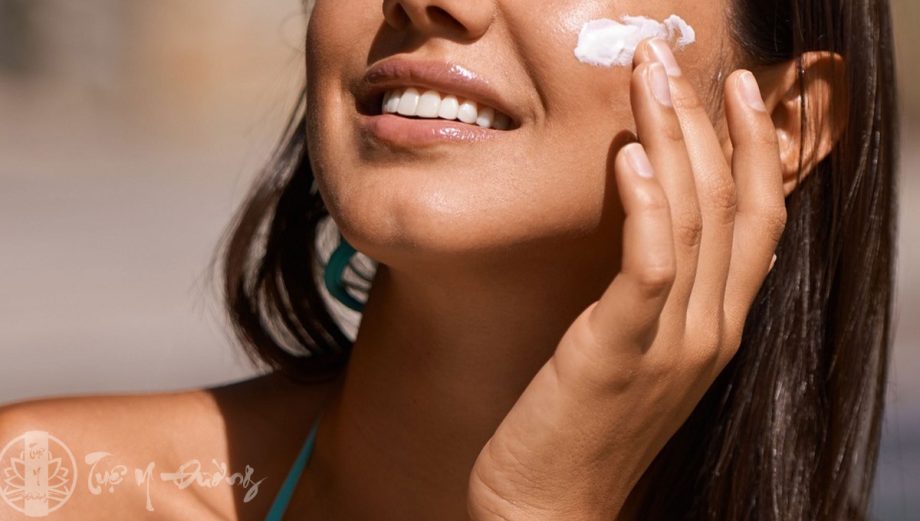 Bôi kem chống nắng đúng cách sẽ giúp bạn bảo vệ làn da của mình khỏi tác hại của tia UV