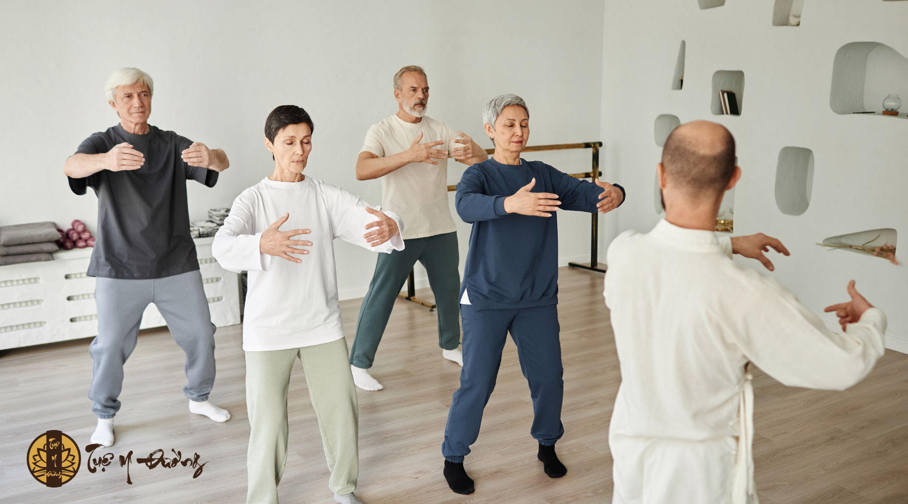 Luyện tập các bài tập khí công dưỡng sinh trong điều hòa phế khí