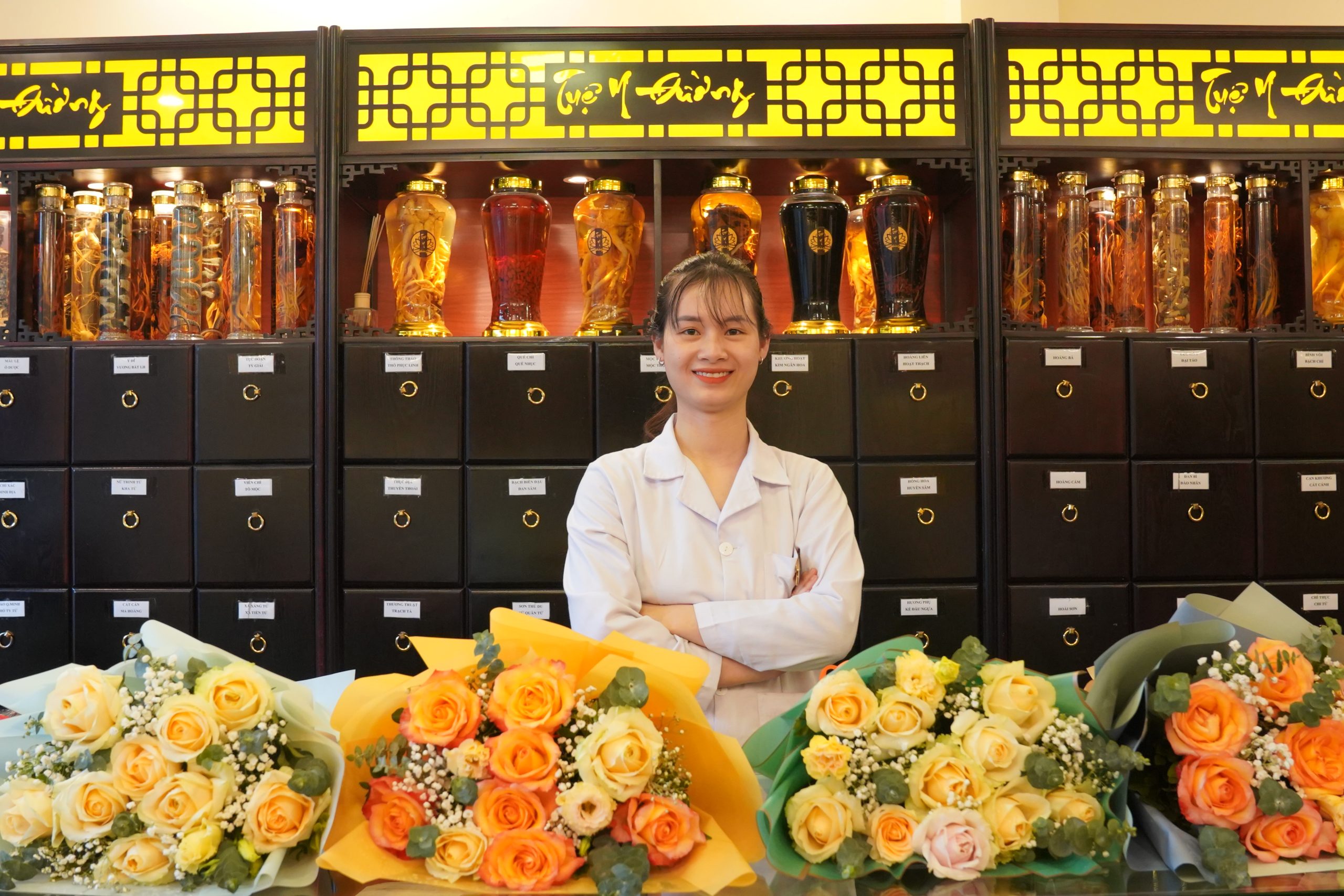 Bác sĩ Dương luôn nhiệt tình hết mình vì bệnh nhân