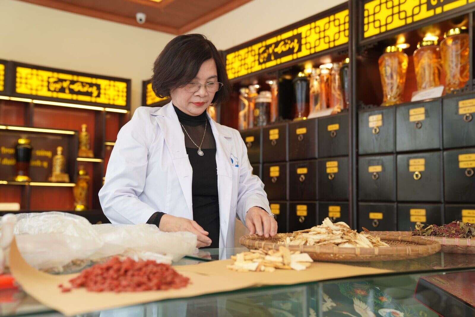Bác Sĩ CKII Trương Thị Xuân Hòa hiện công tác tại phòng khám Tuệ Y Đường