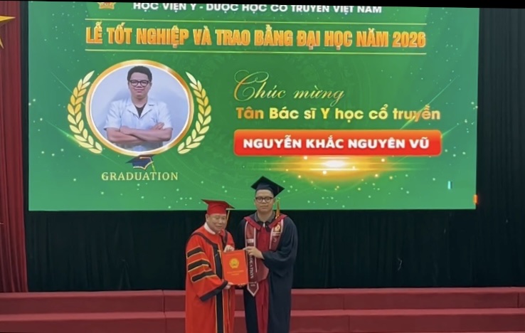 Bác sĩ Nguyên Vũ tốt nghiệp tại Học Viên Y Học Cổ Truyền Việt Nam